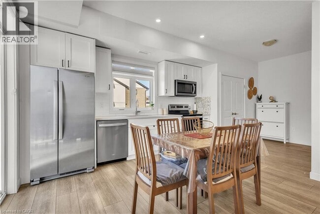 Building Photo - 405 Myers Rd