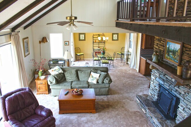 Foto del edificio - Connestee Falls with View