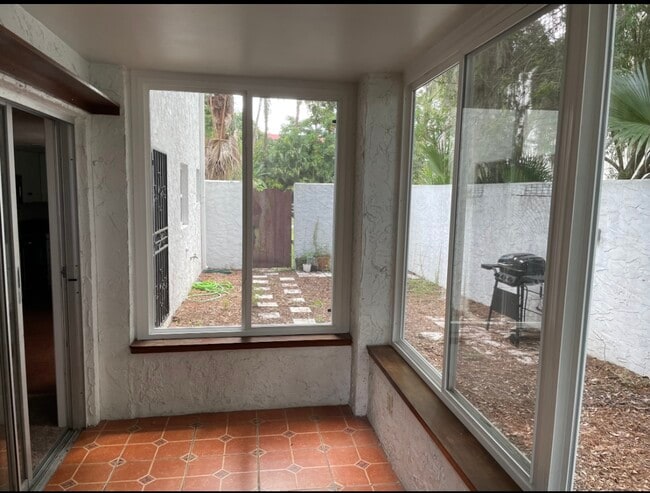 Building Photo - 1100 Granada Way
