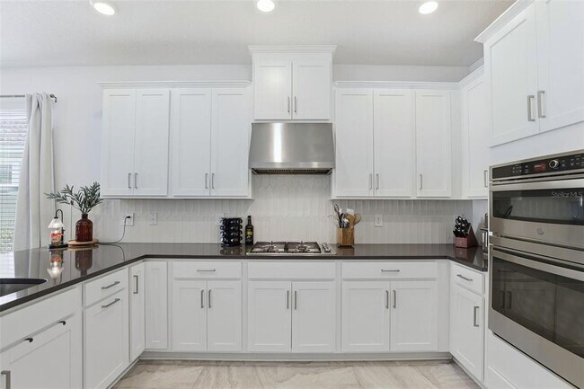 Foto del edificio - 5268 Kildare Pl