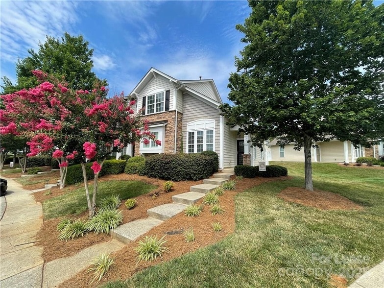 Foto principal - 221 Spring Gardens Drive
