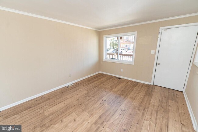 Foto del edificio - 516 Bay St