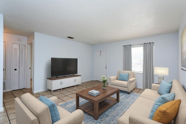 Building Photo - 3223 Pershing St