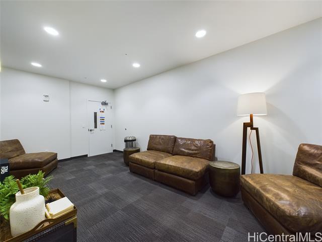 Building Photo - 988 Halekauwila St