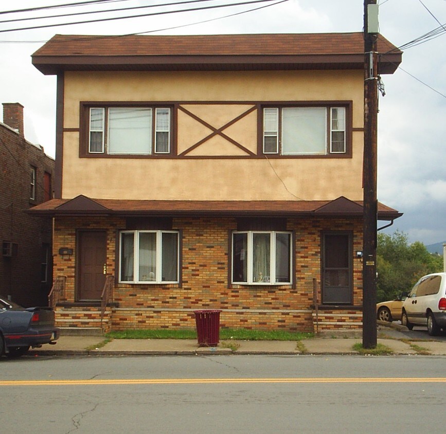 Primary Photo - 118-120 N Main St