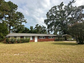 Building Photo - 3331 Tanglewood Dr
