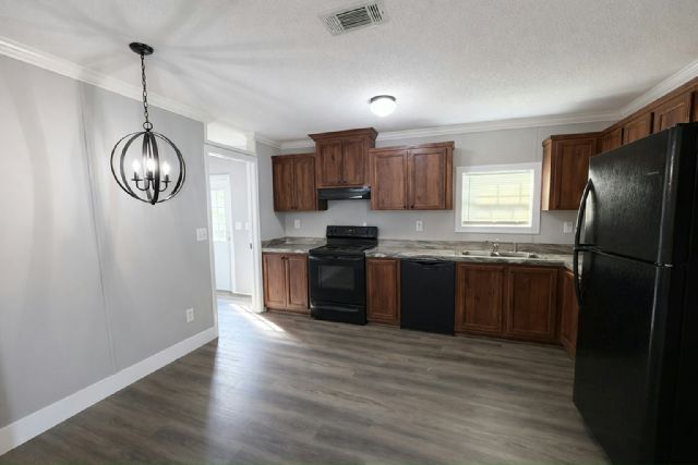 Building Photo - 8 Virgil St