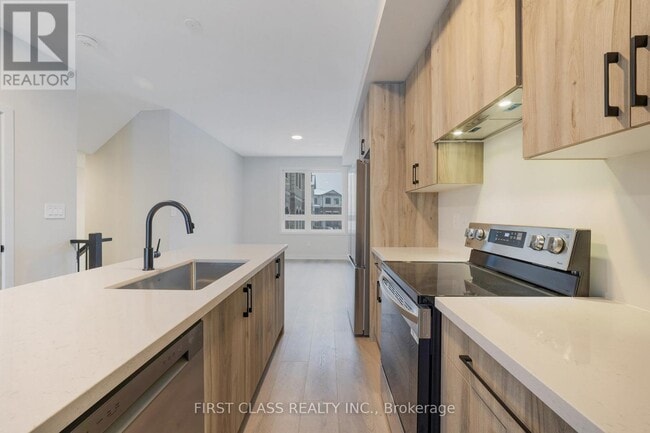 Building Photo - 6 Honey Milk Ln