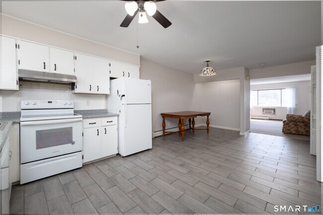Building Photo - 184 Kaynor Dr