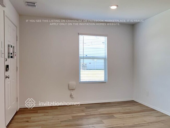 Foto del edificio - 3205 Crestone Dr