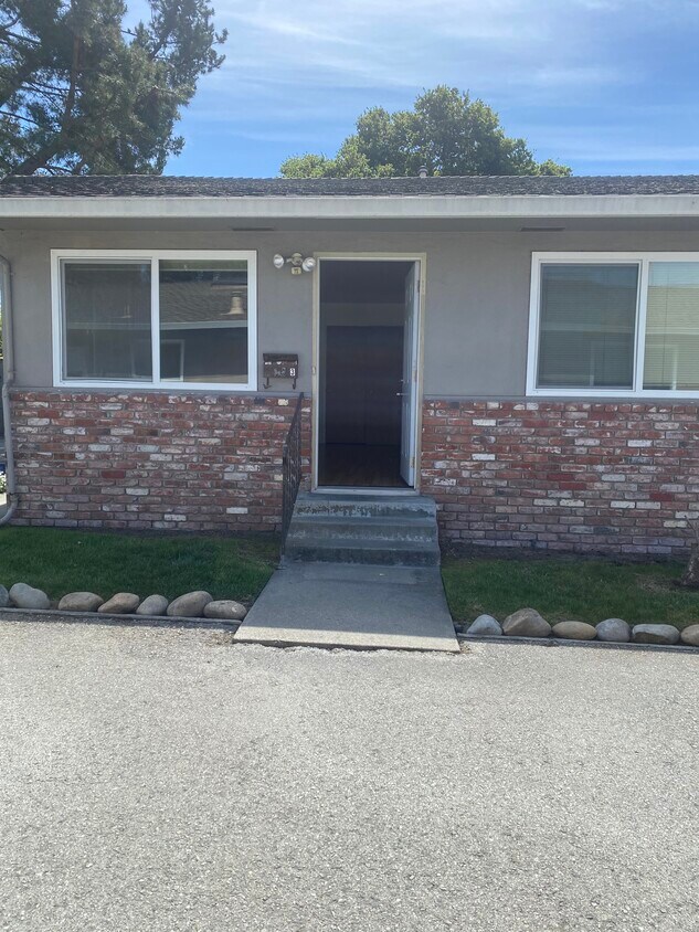 Foto principal - 714 Pine St
