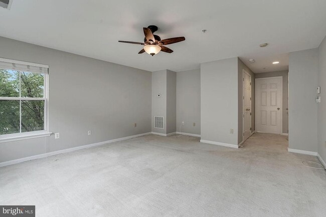 Building Photo - 211 Medlock Ln