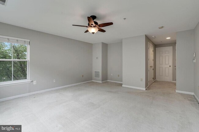 Foto del edificio - 211 Medlock Ln