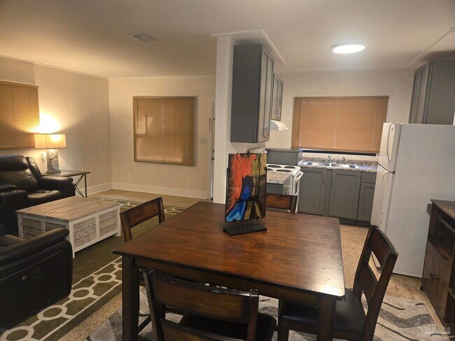 Foto del edificio - 1012 W Hernandez St