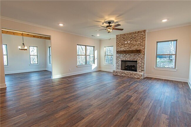 Foto del edificio - 386 Mulberry Cir