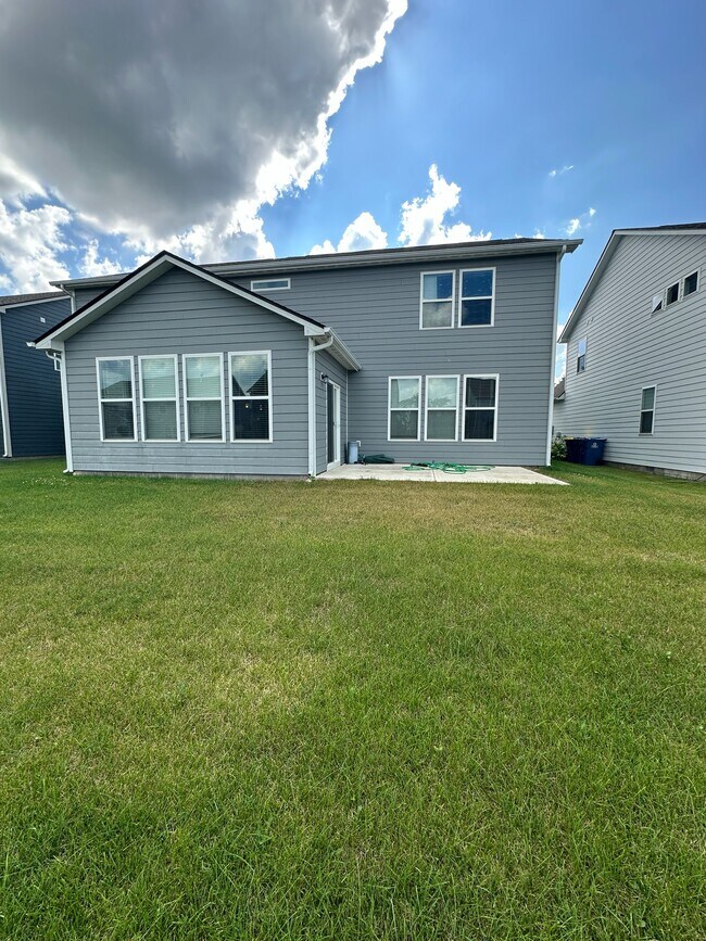 Foto del edificio - 17364 Americana Xing