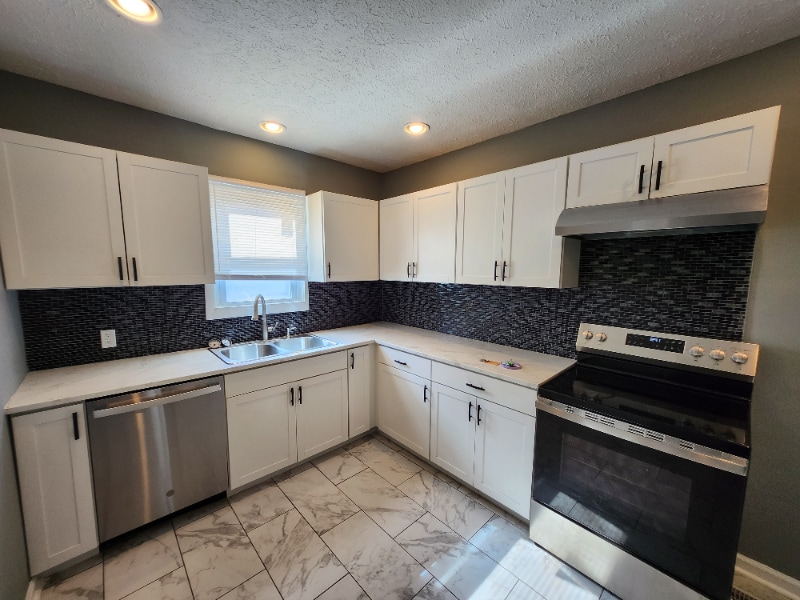 Foto principal - 478 S Richardson Ave