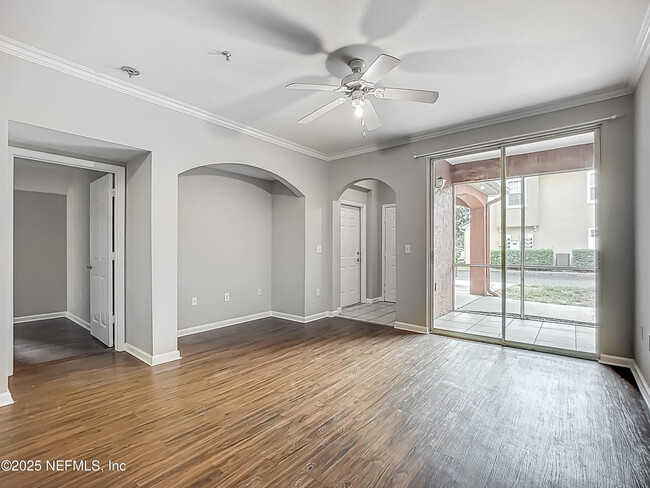 Foto del edificio - 10075 Gate Pkwy