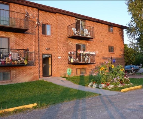 Primary Photo - Stirling Apartments