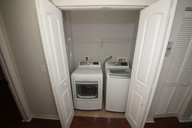 Building Photo - 5095 Rambler Rose Way