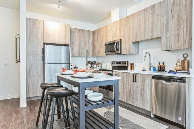 2BR, 2BA - 782SF - Kitchen - The Archive