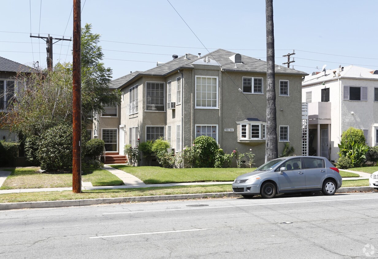 Primary Photo - 980-982 W Glenoaks Blvd