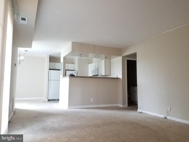 Foto del edificio - 2500 Markham Ln