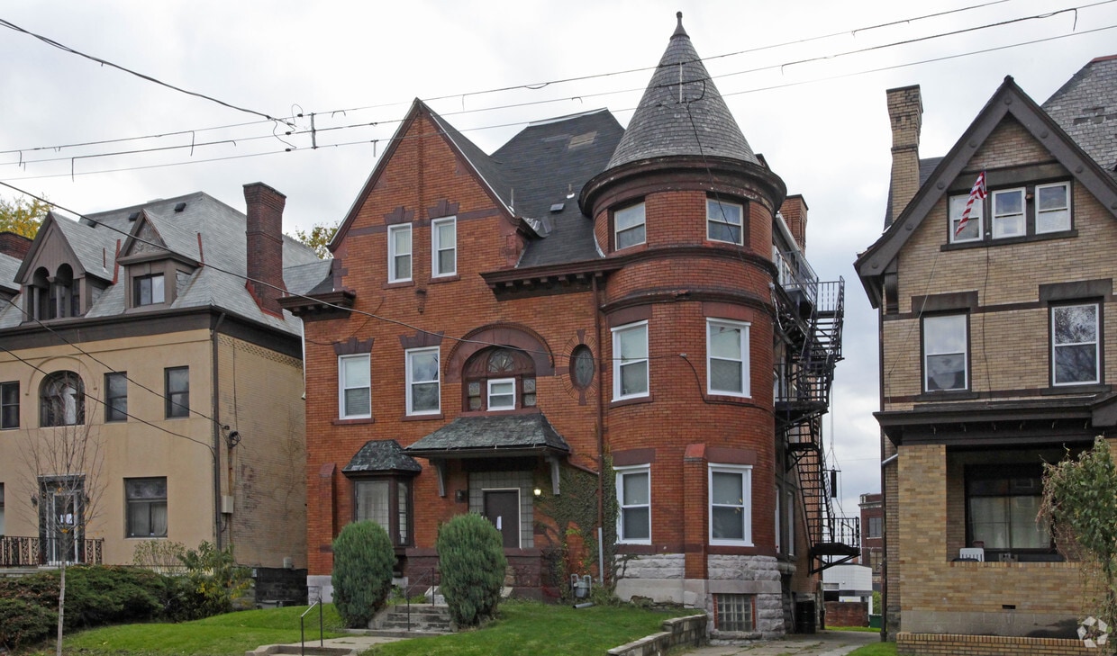Primary Photo - 359 S Negley Ave