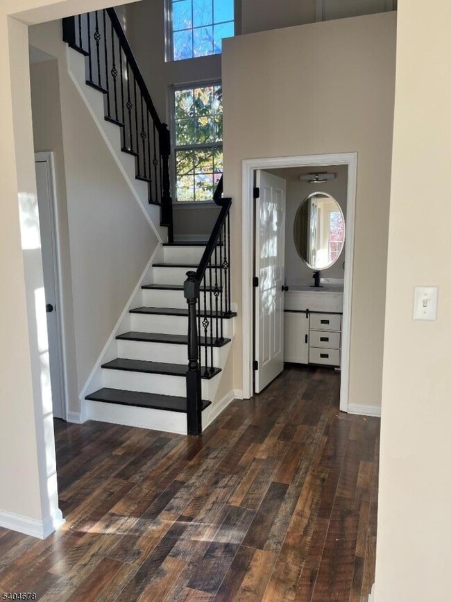 Building Photo - 196 Winding Hill Dr