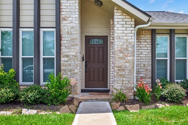 Building Photo - 9906 Sageglow Dr