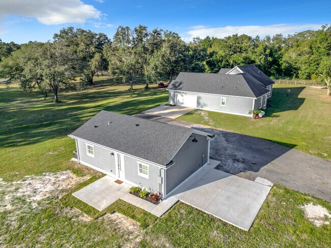 Building Photo - 13580 SW 115 Pl