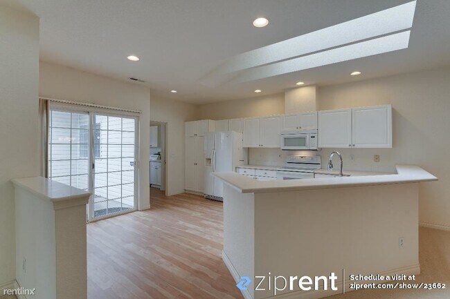 Foto del edificio - 2 br, 2 bath Townhome - 2803 Wilton Ln E, ...