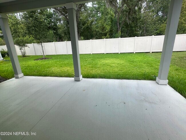 Foto del edificio - 126 Rambling Brk Trl