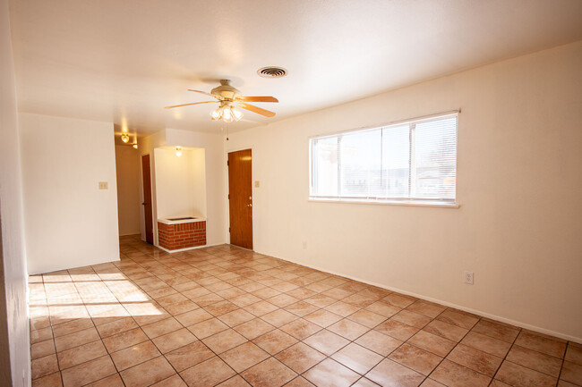 Living Room - 908 W Plains Ave