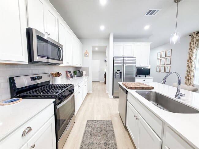 Foto del edificio - 130 Alset Dr