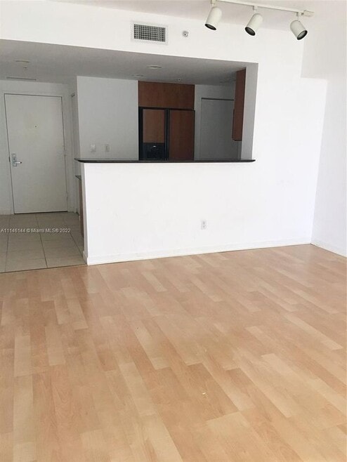 335 S Biscayne Blvd