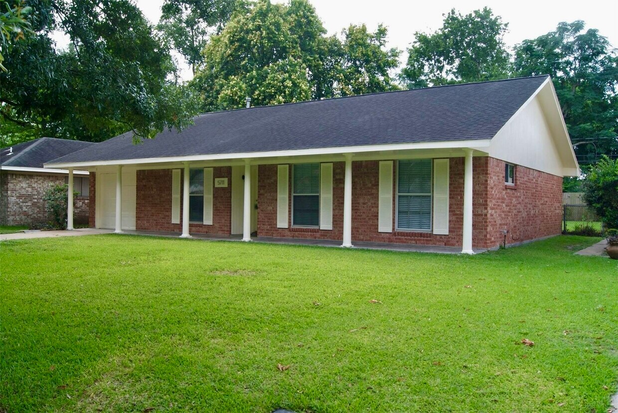 Primary Photo - 5711 Southminster Dr