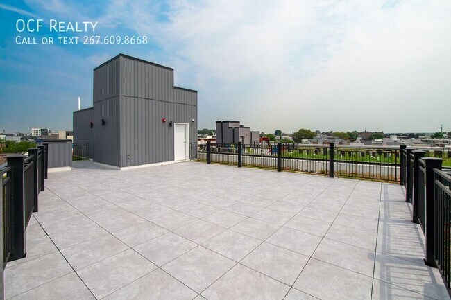 Building Photo - 1325 N Lee St