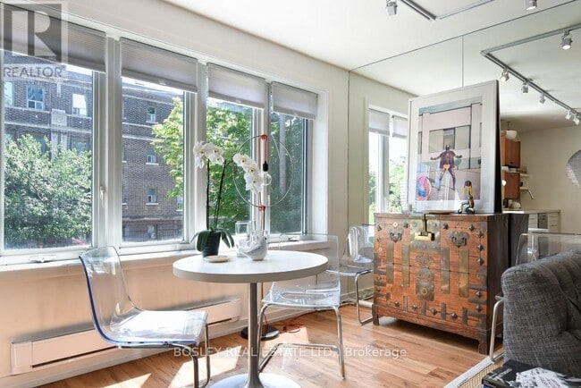 Photo du bâtiment - 10 Tennis Crescent