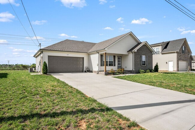 Building Photo - 107 Meadowbrook Dr