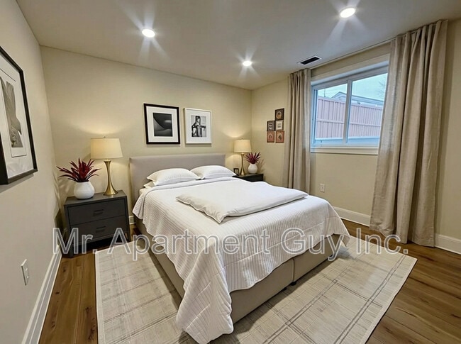 Photo du bâtiment - 2531 Cavendish Dr