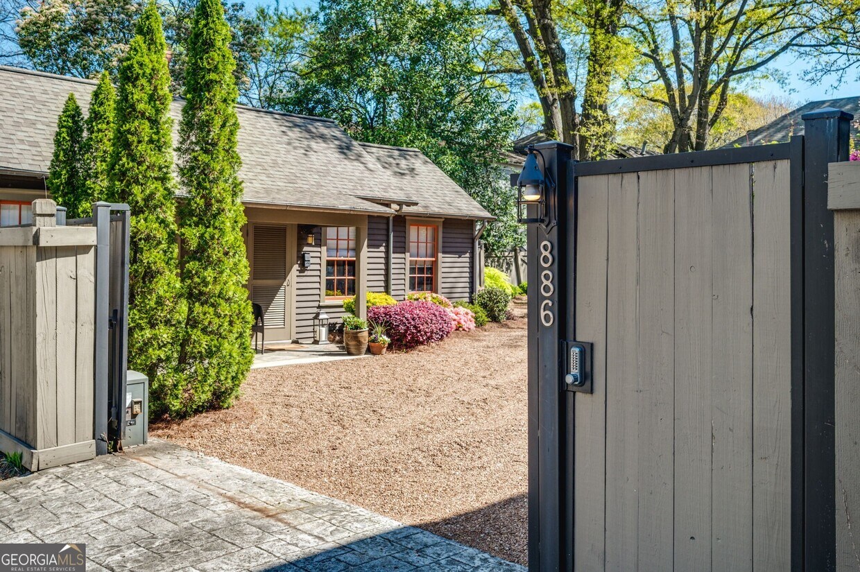 Foto principal - 886 Piedmont Ave NE