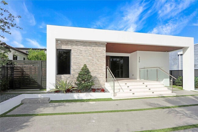 Foto del edificio - 330 SW 19th Rd
