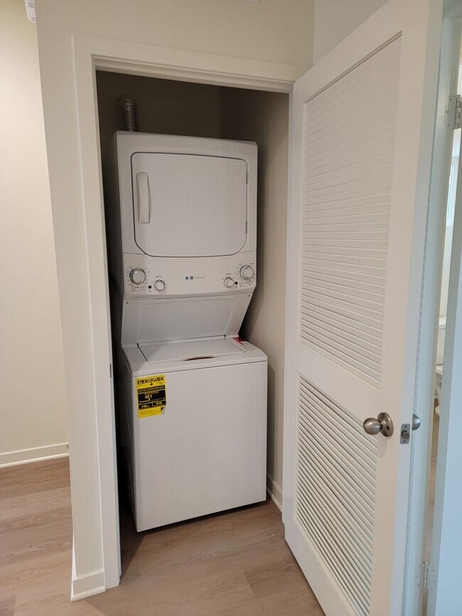 Building Photo - 9388 Olive St