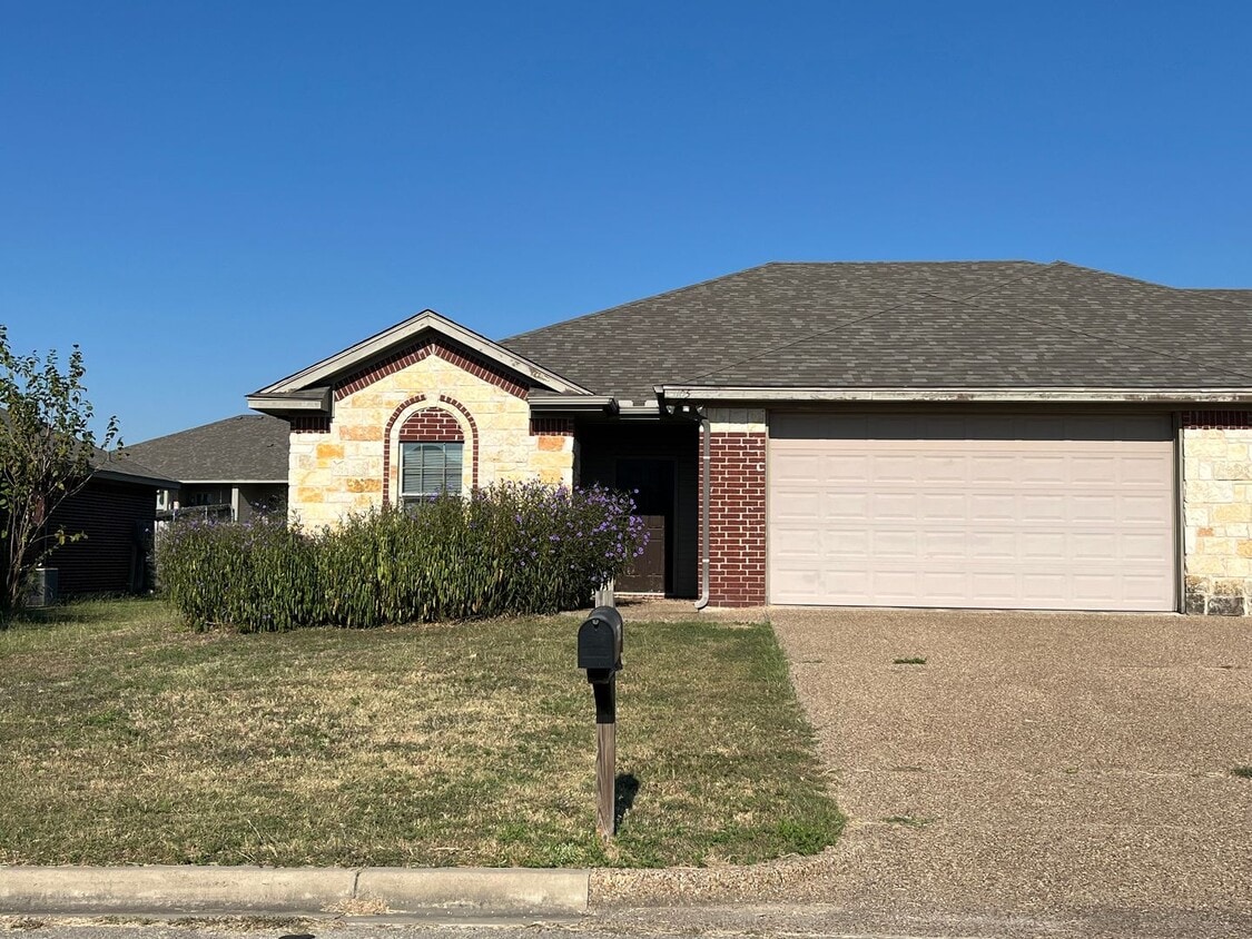 Foto principal - 3105 Beauford St