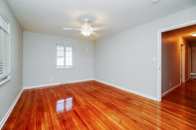 Foto del edificio - 9548 Brookside Dr