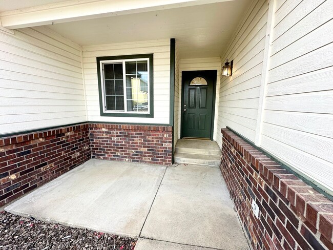 Building Photo - 3 Bedroom Home North of CWU