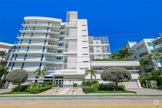 Building Photo - 9821 E Bay Harbor Dr
