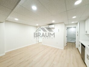 Building Photo - 11459 Collins St