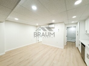 Building Photo - 11459 Collins St